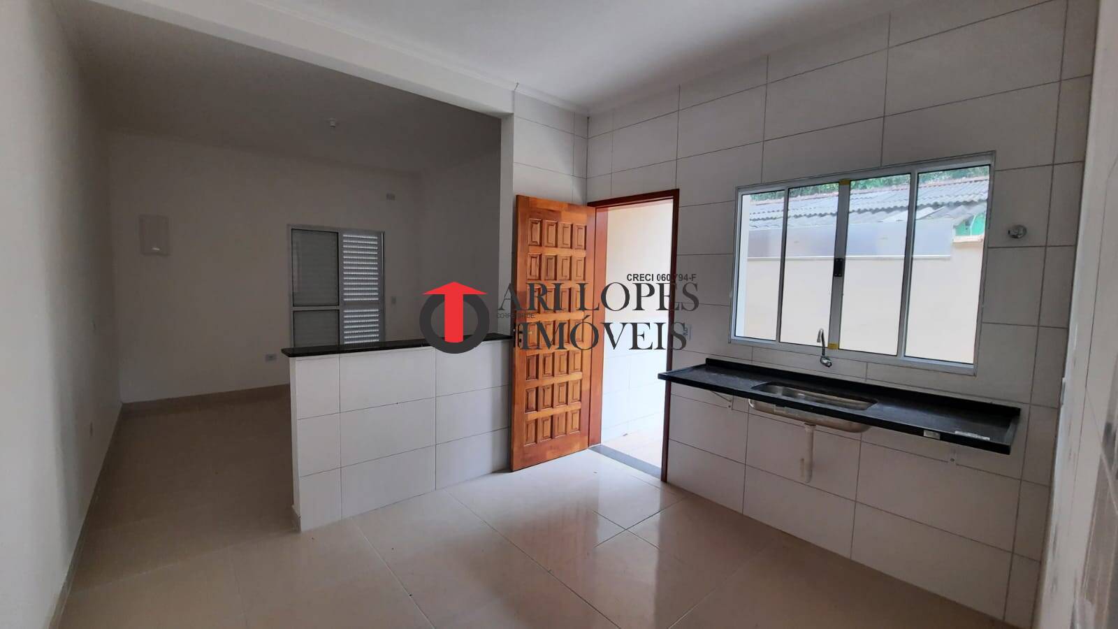 Casa à venda com 2 quartos, 84m² - Foto 4